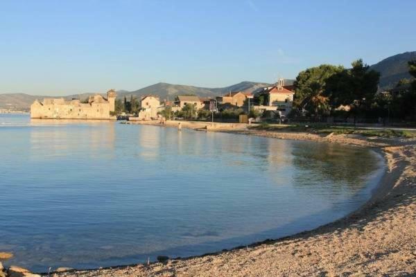 Villa Barbara-Kastela With Heated Pool 外观 照片