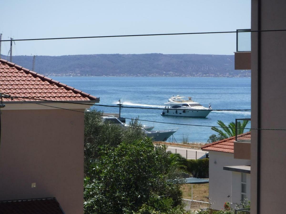 Villa Barbara-Kastela With Heated Pool 外观 照片